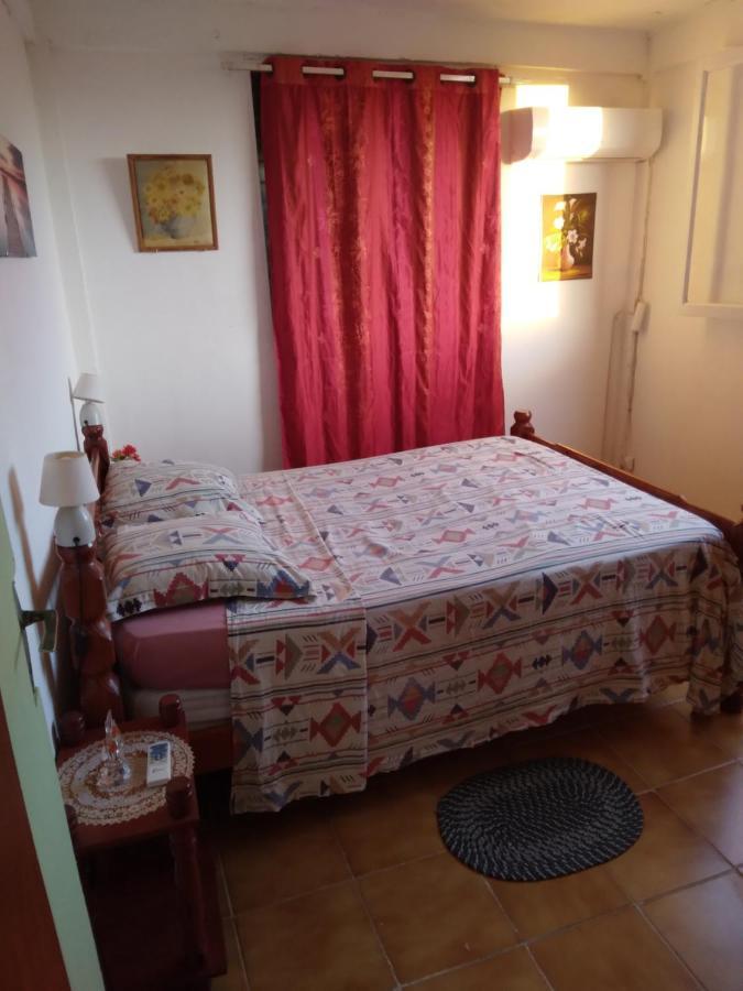 Apartamento Au Jardin Fleuri Sainte-Anne Exterior foto